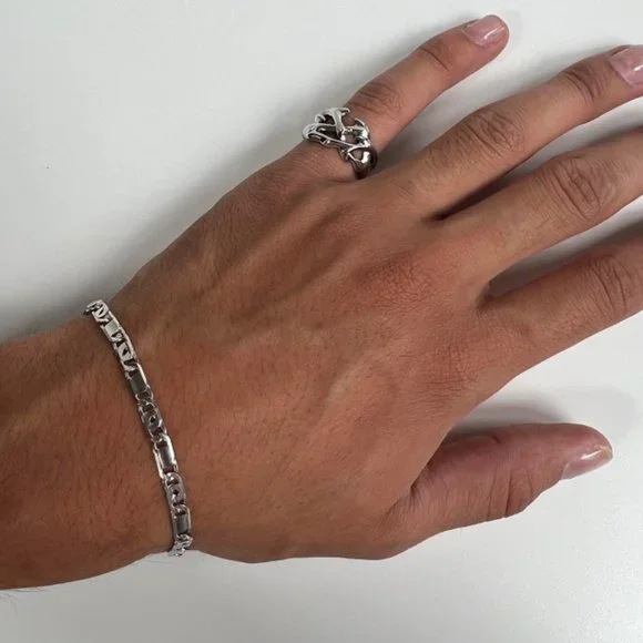 Y2K 2000s vintage retro style silver goth emo unique thorn ring - Picture 7 of 8